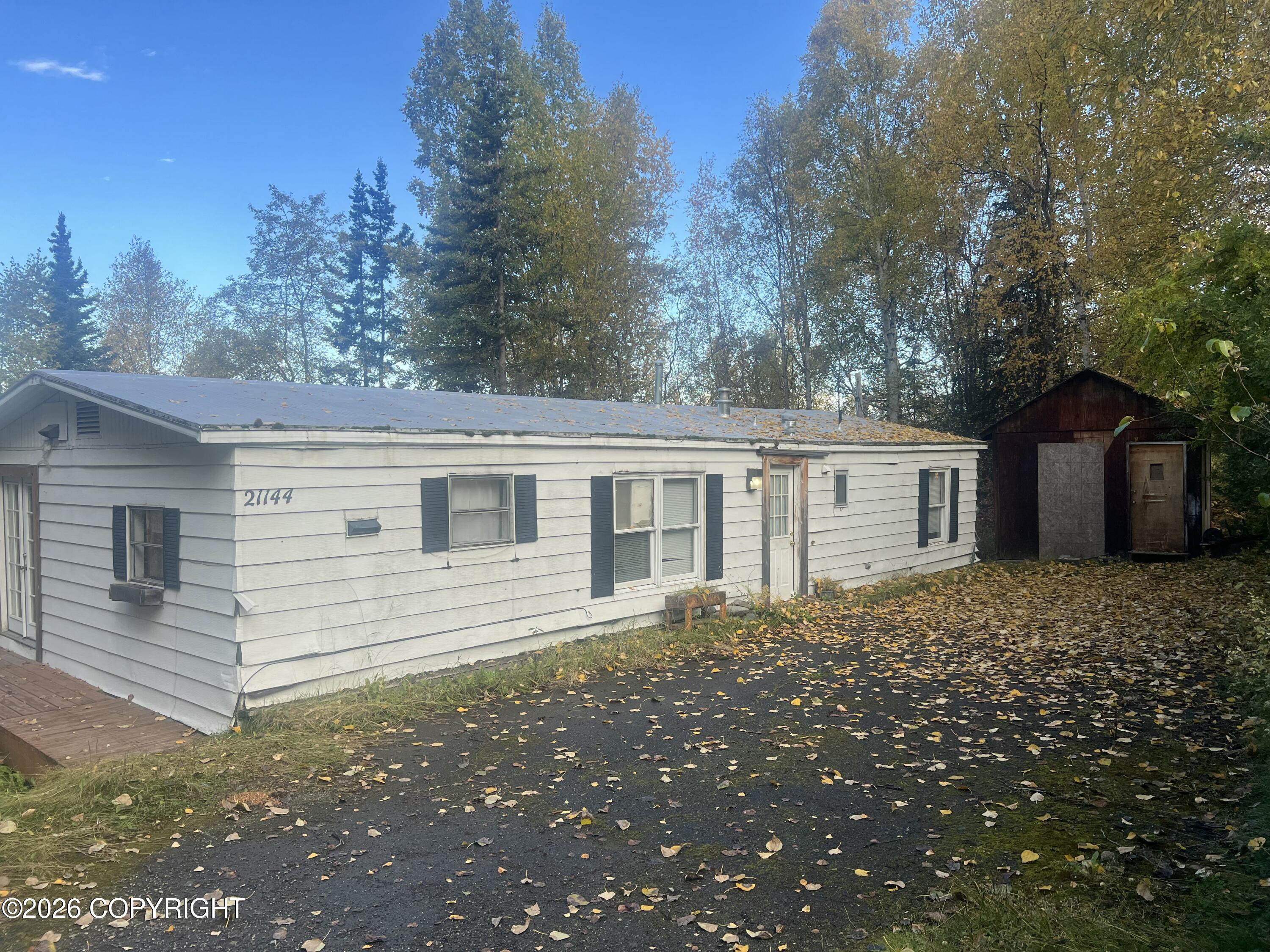 21144 Spire Circle Property Photo 6