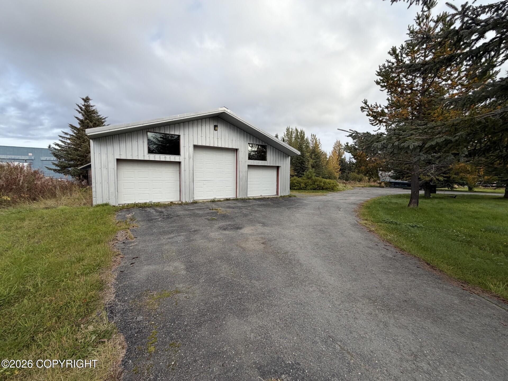 65400 Nikolaevsk Road Property Photo 1