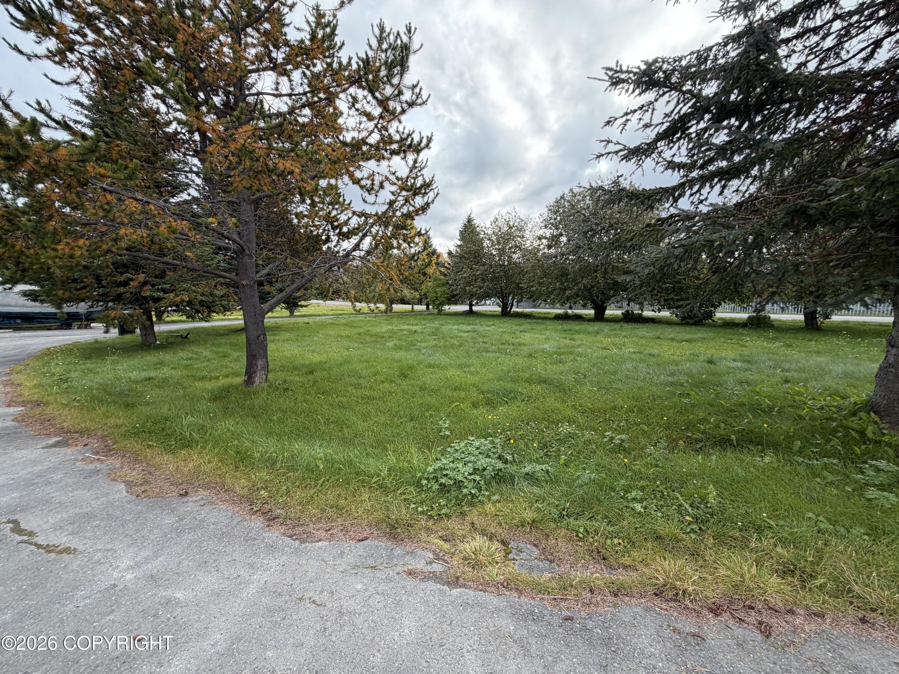 65400 Nikolaevsk Road Property Photo 2