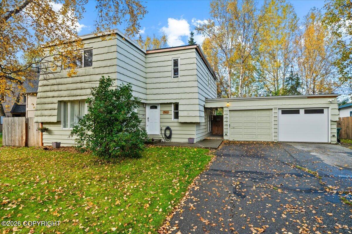 7962 Resurrection Drive Property Photo 1