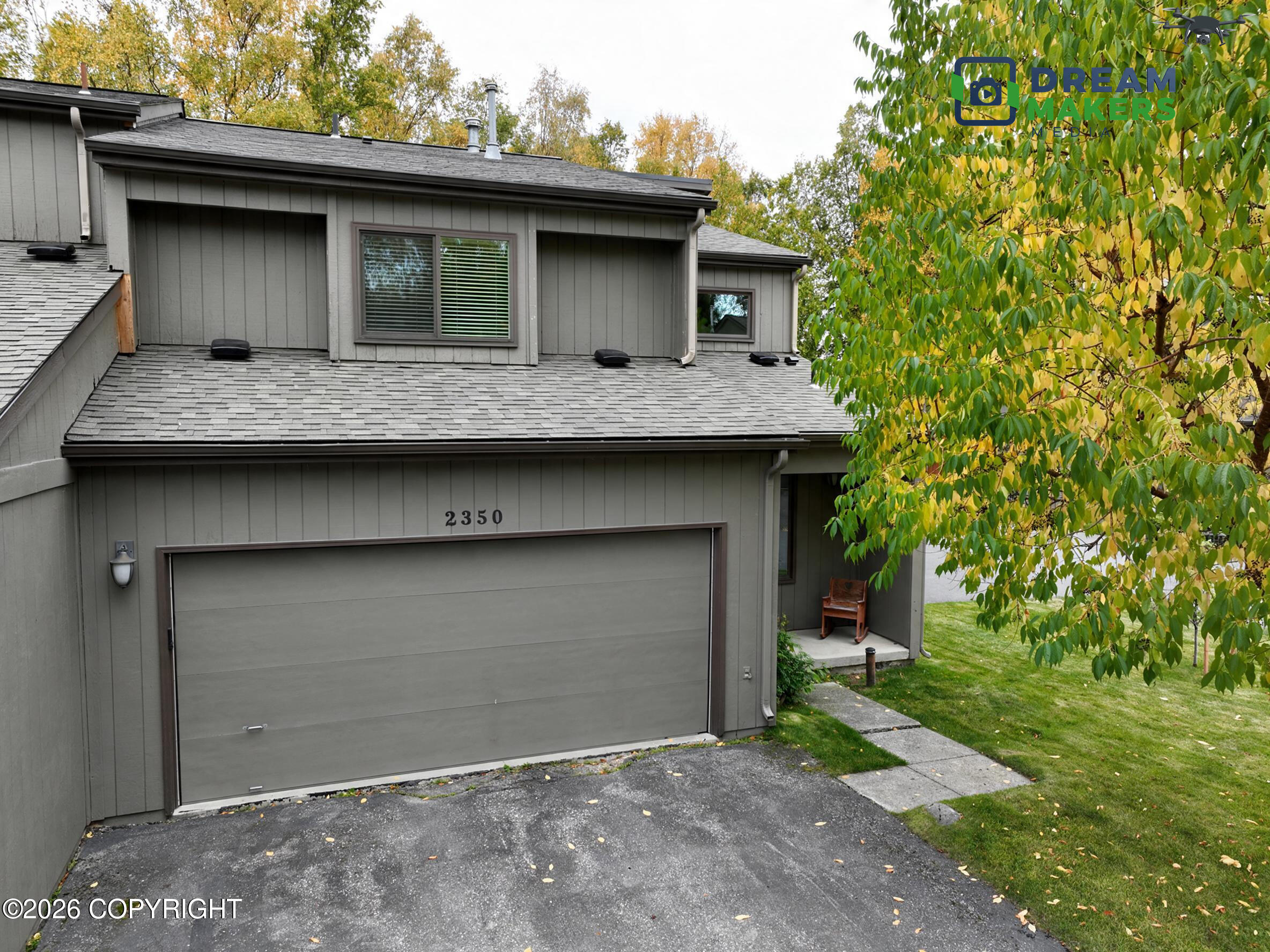 2350 Innes Circle Property Photo 4