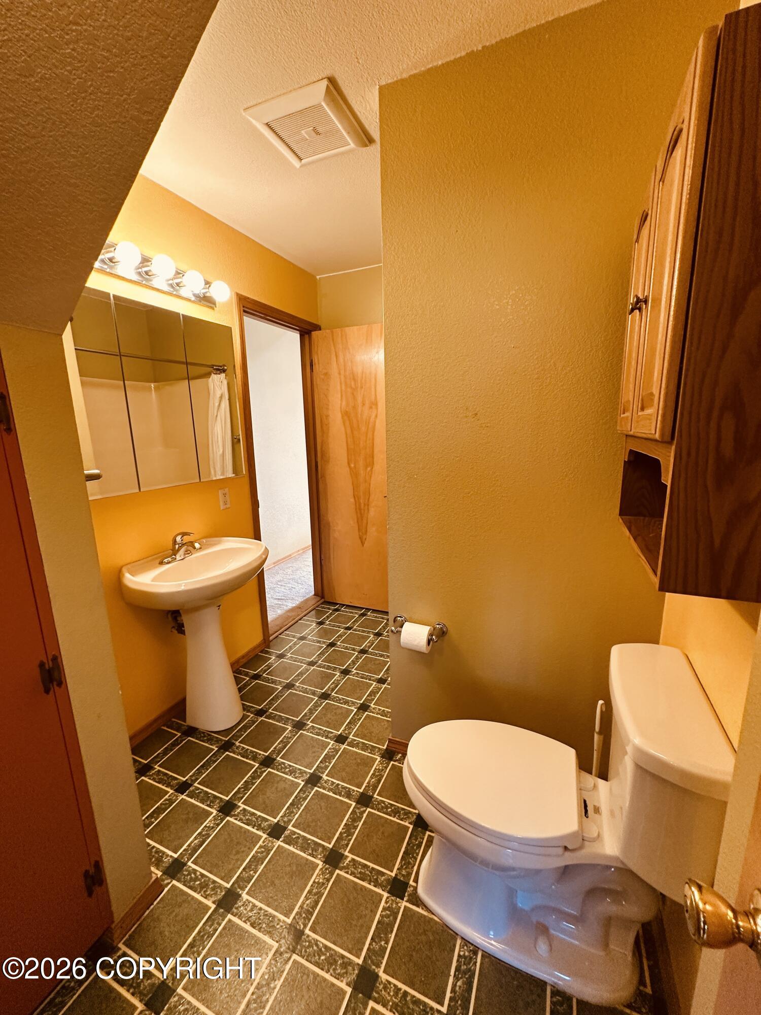 1015 E Hanna Circle #a Property Photo 7