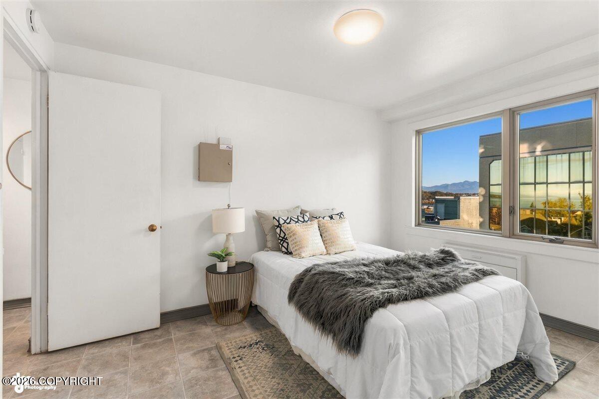 525 W 3rd Avenue #402 Property Photo 16