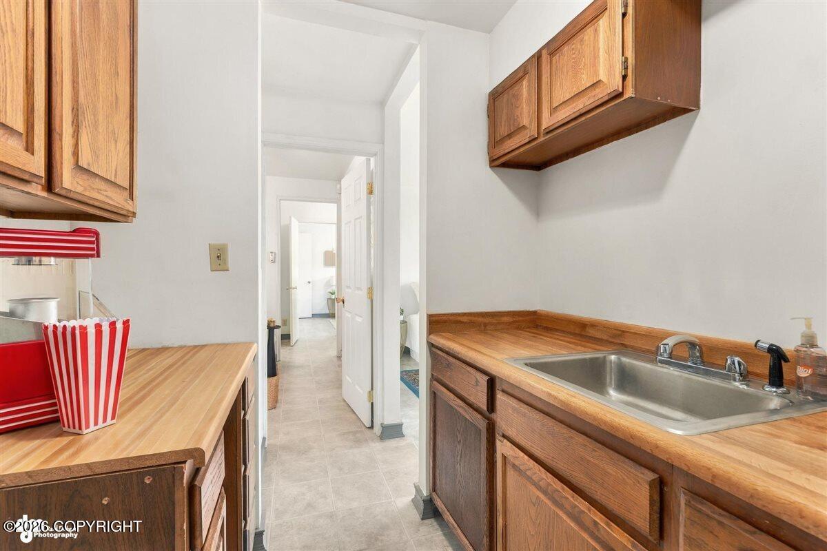 525 W 3rd Avenue #402 Property Photo 23