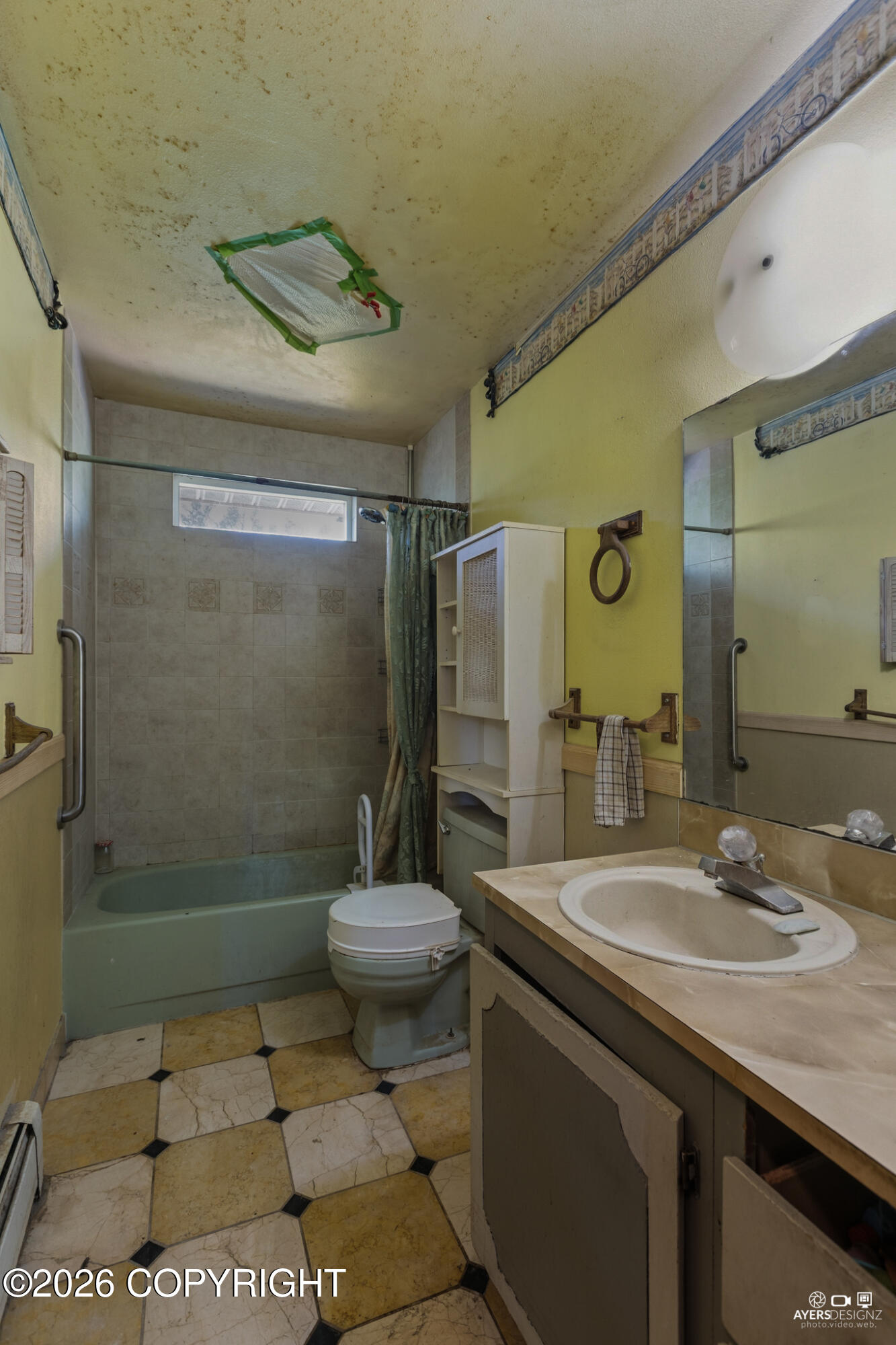697 Sycamore Circle Property Photo 9