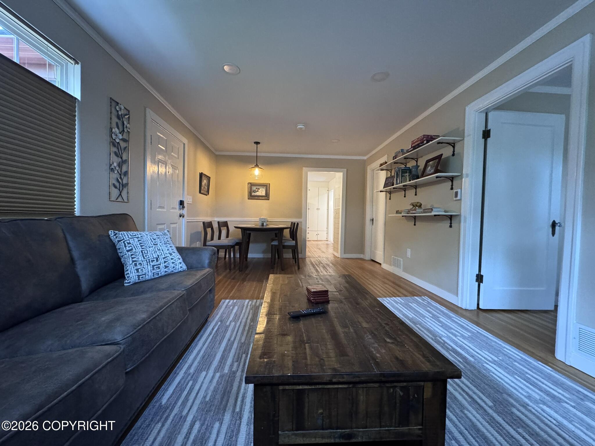 112 E 10th Avenue Property Photo 2