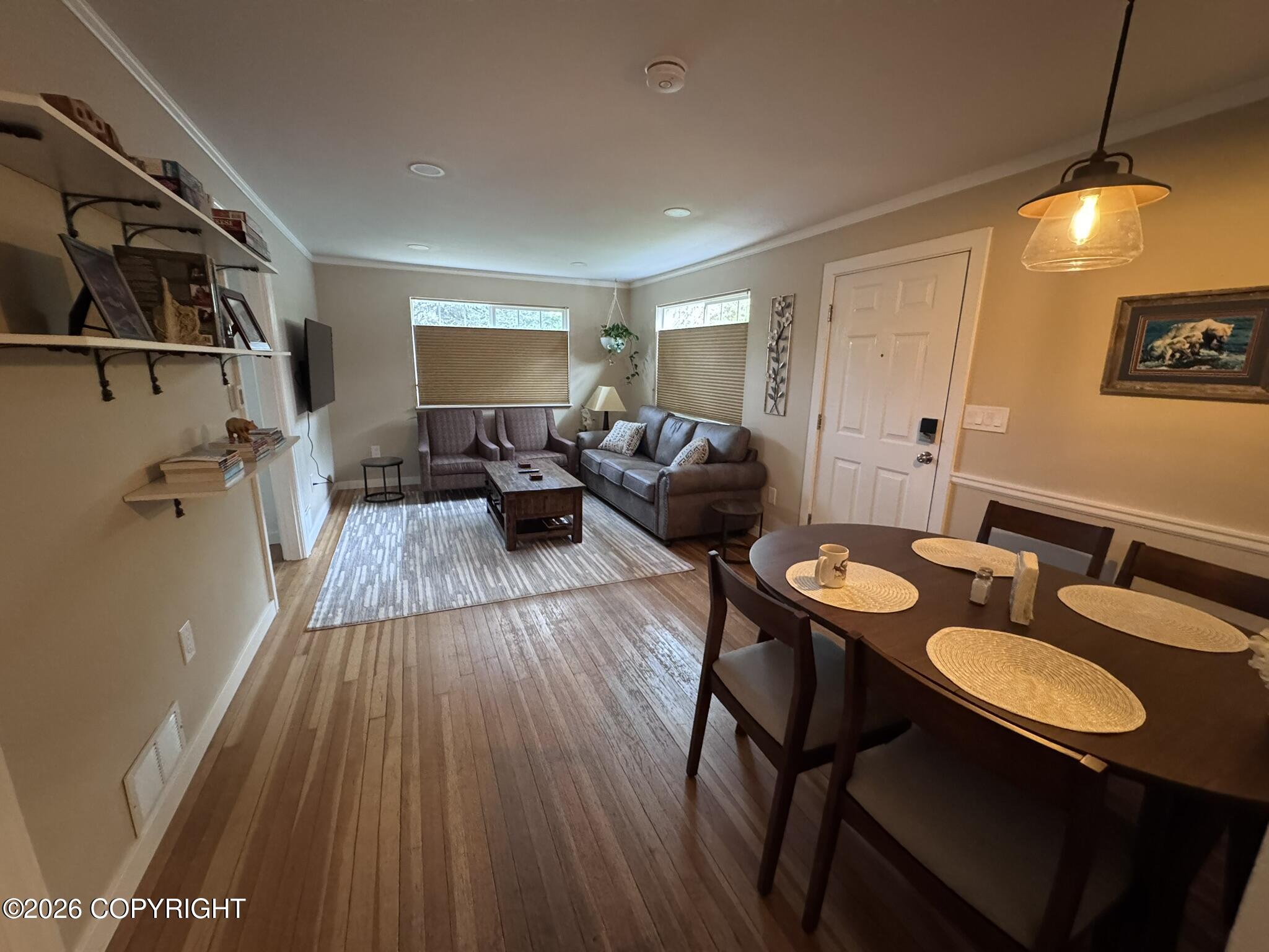 112 E 10th Avenue Property Photo 3