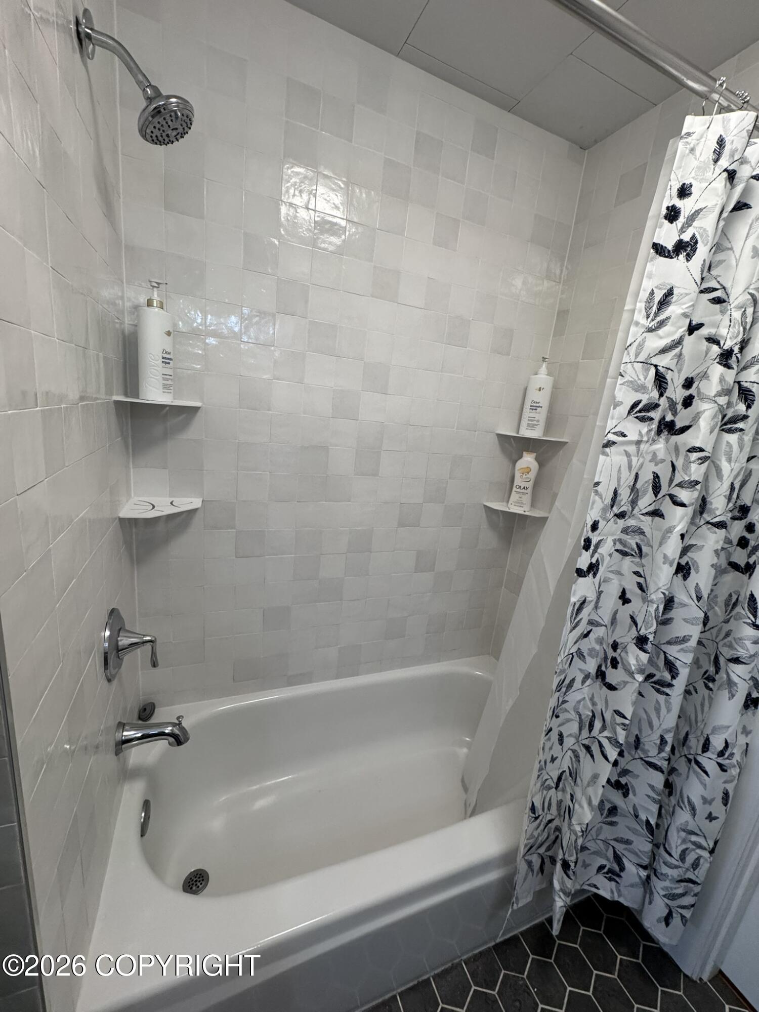 112 E 10th Avenue Property Photo 15