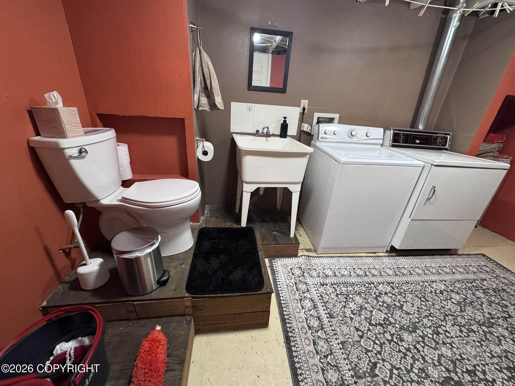 112 E 10th Avenue Property Photo 23
