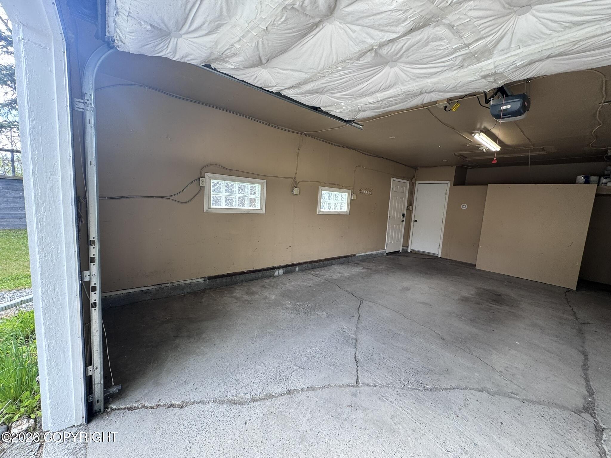 112 E 10th Avenue Property Photo 30