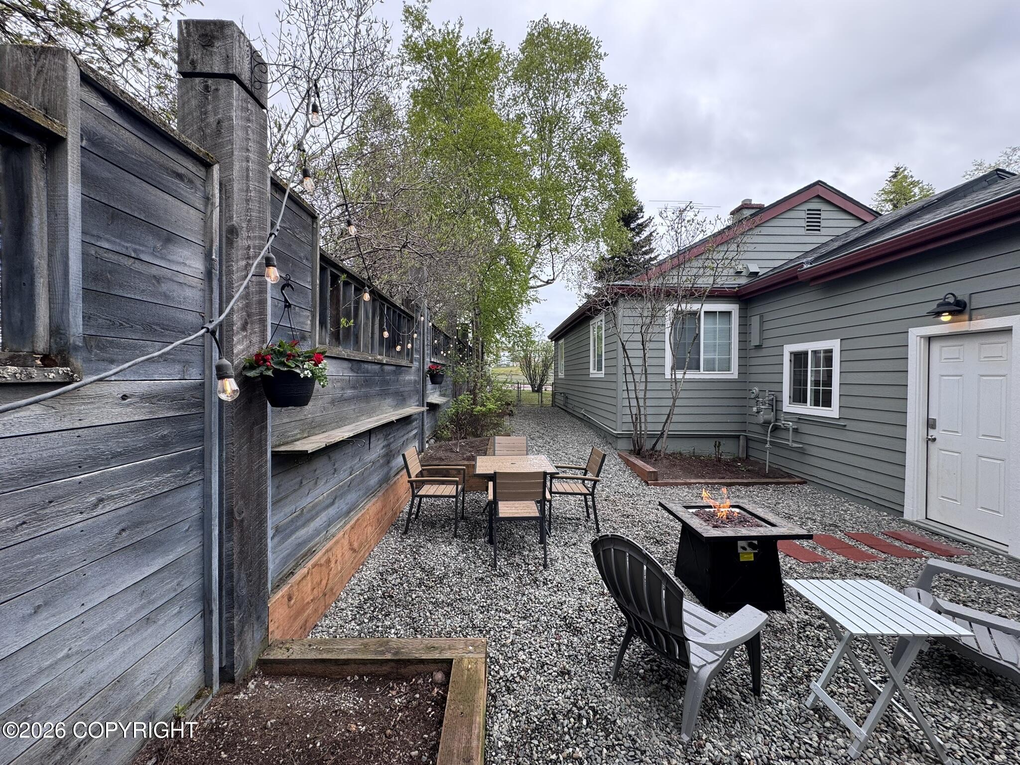 112 E 10th Avenue Property Photo 33