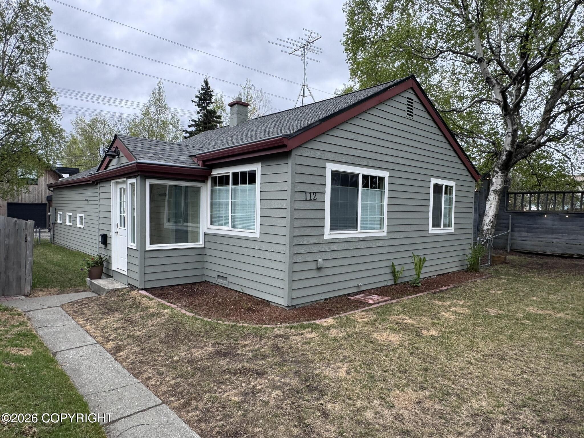 112 E 10th Avenue Property Photo 34