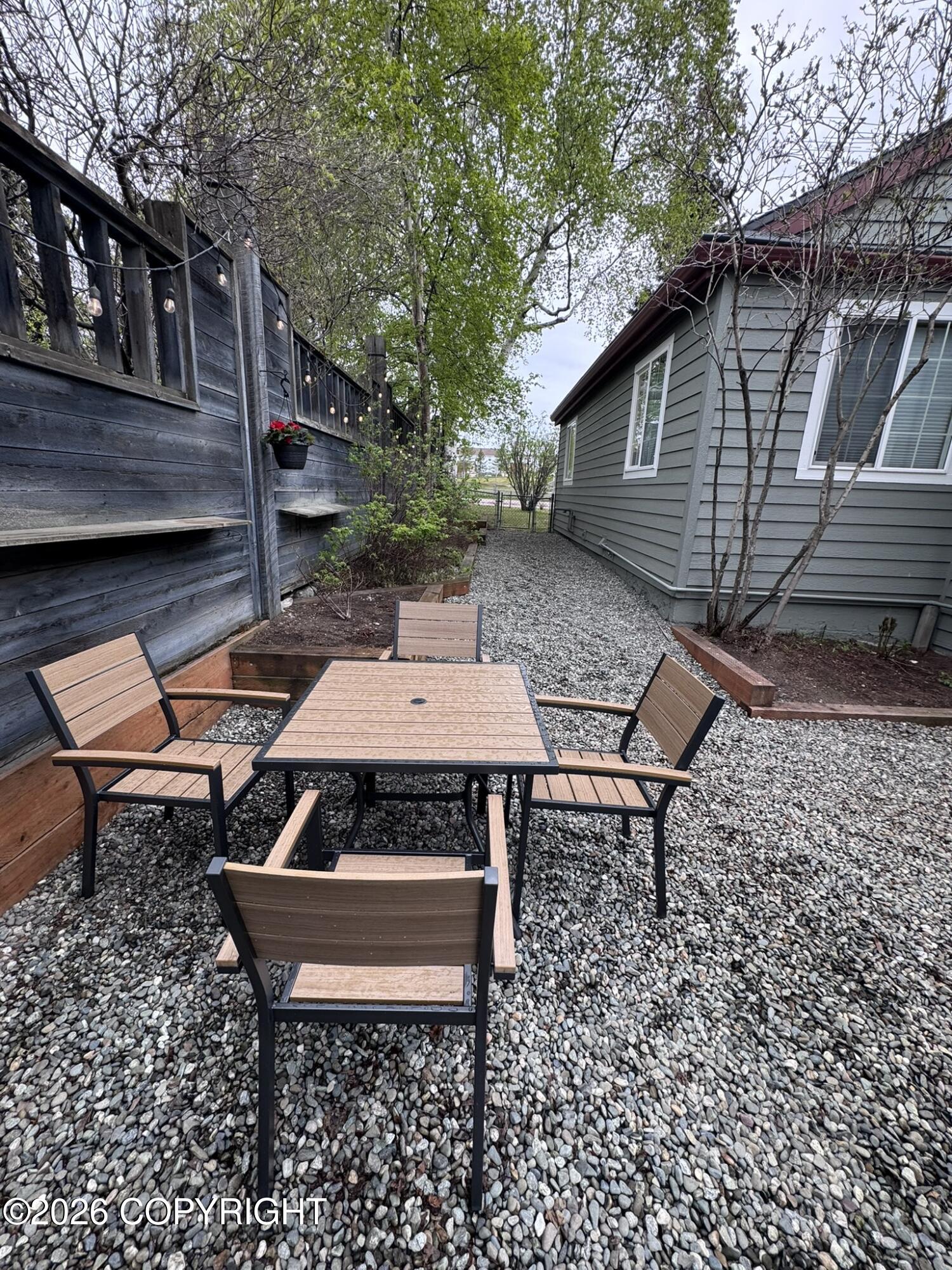 112 E 10th Avenue Property Photo 37