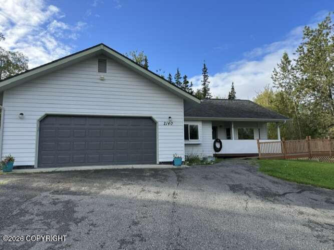 2140 E Village Loop Property Photo 2