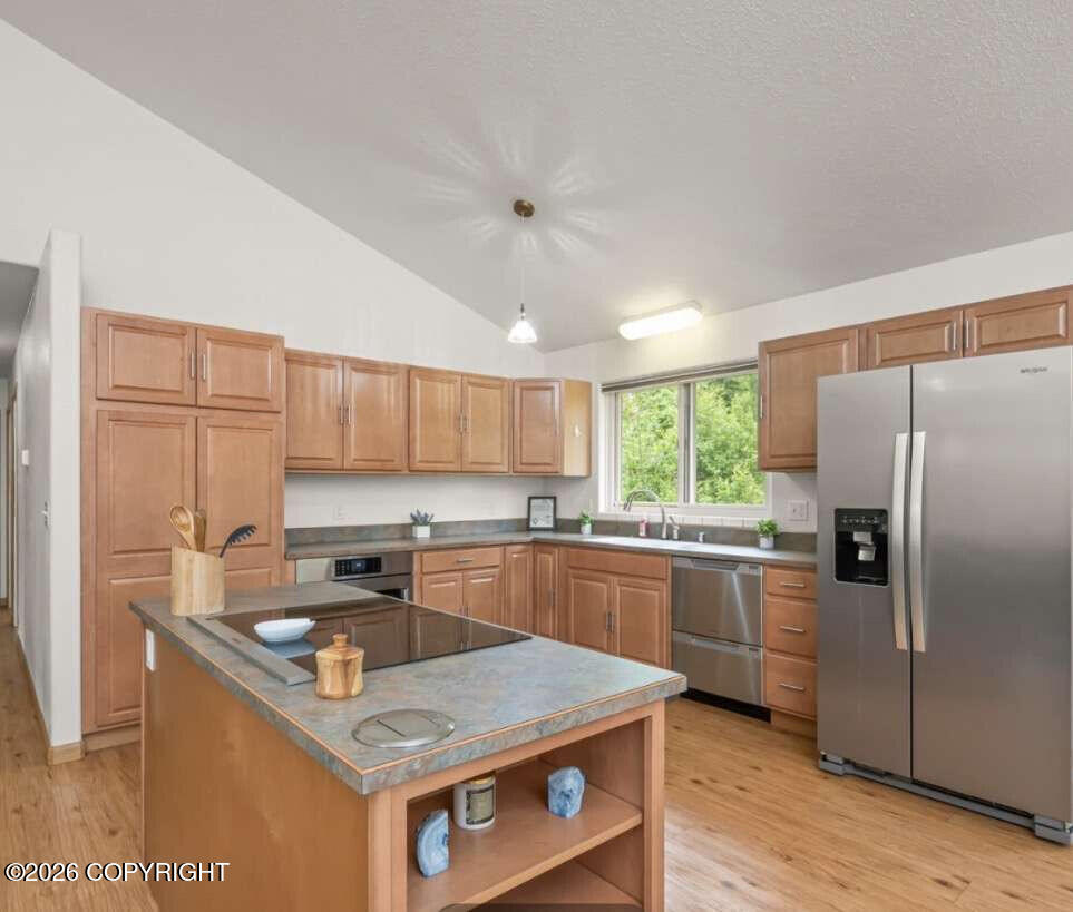 2140 E Village Loop Property Photo 6