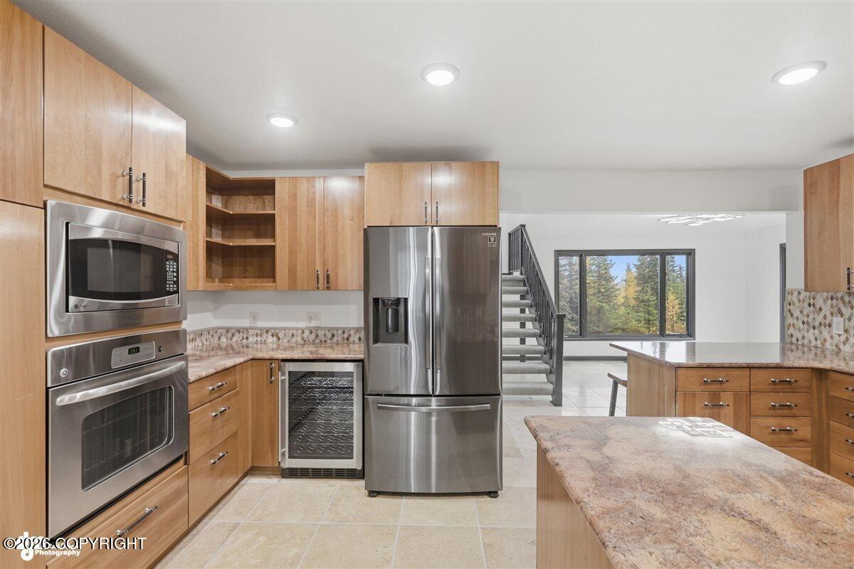 10500 Hillside Drive Property Photo 6
