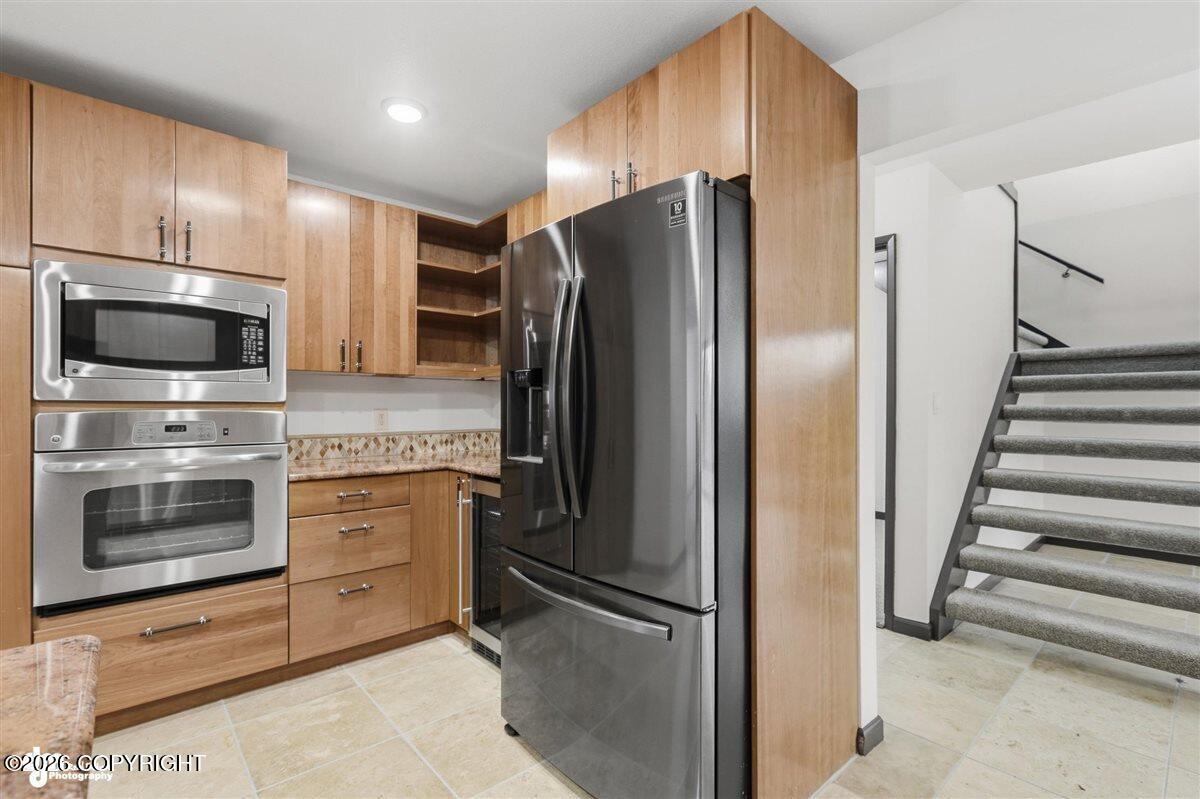 10500 Hillside Drive Property Photo 11