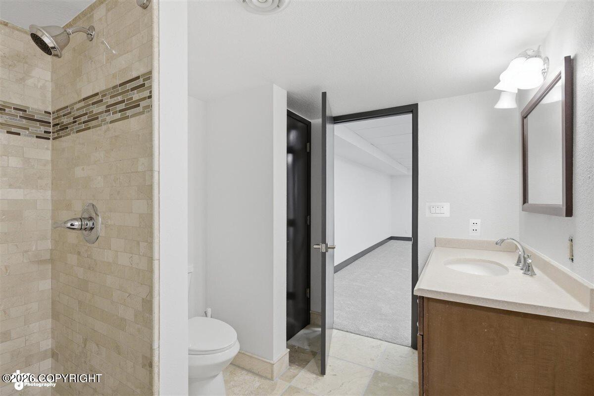 10500 Hillside Drive Property Photo 21