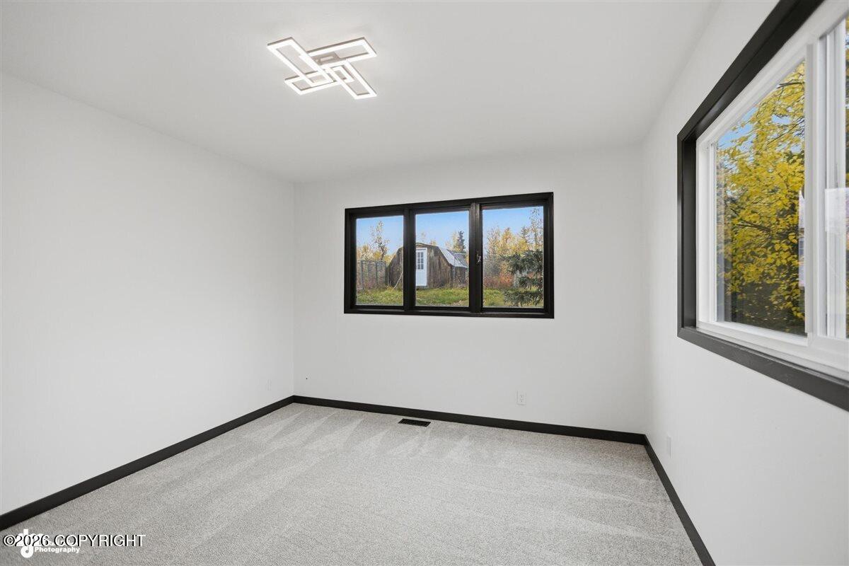 10500 Hillside Drive Property Photo 26