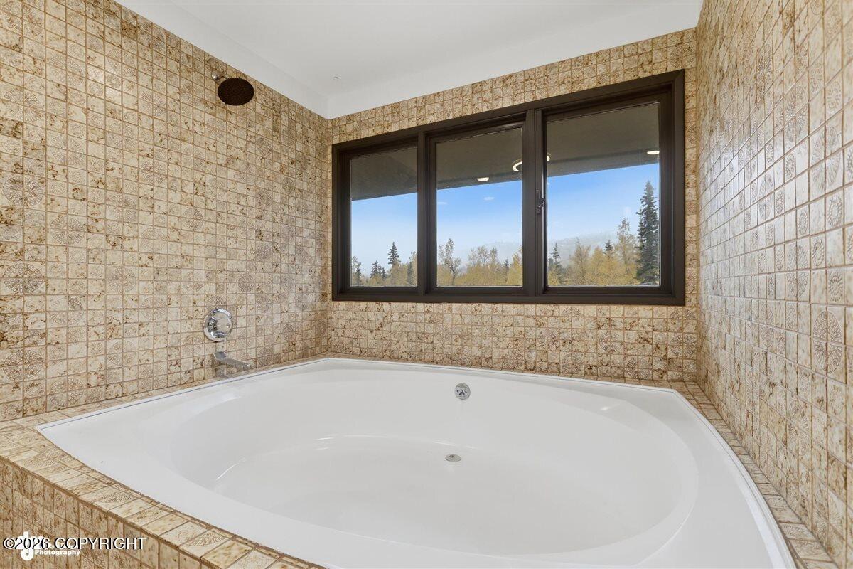 10500 Hillside Drive Property Photo 38