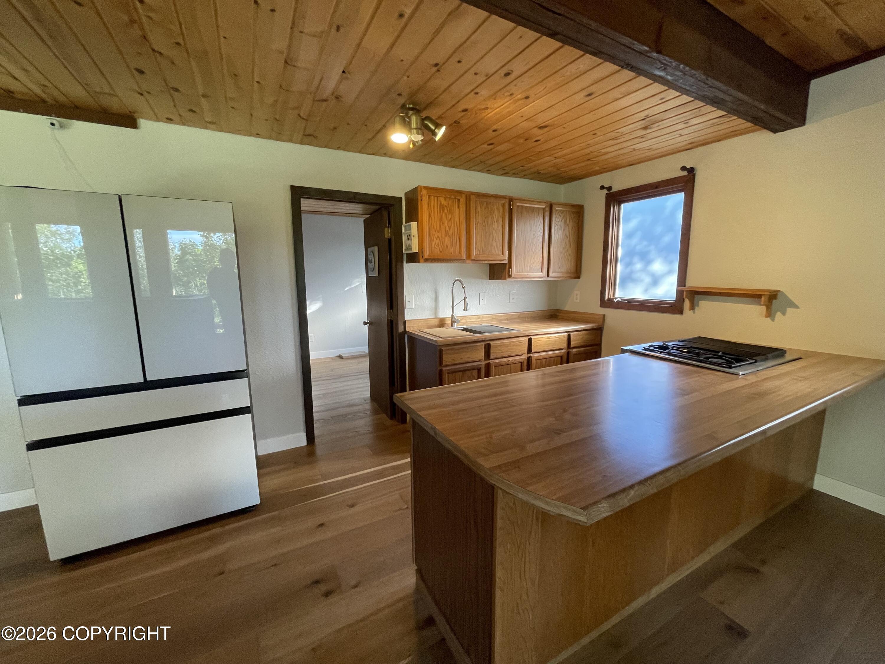 3200 E Palmdale Drive Property Photo 2