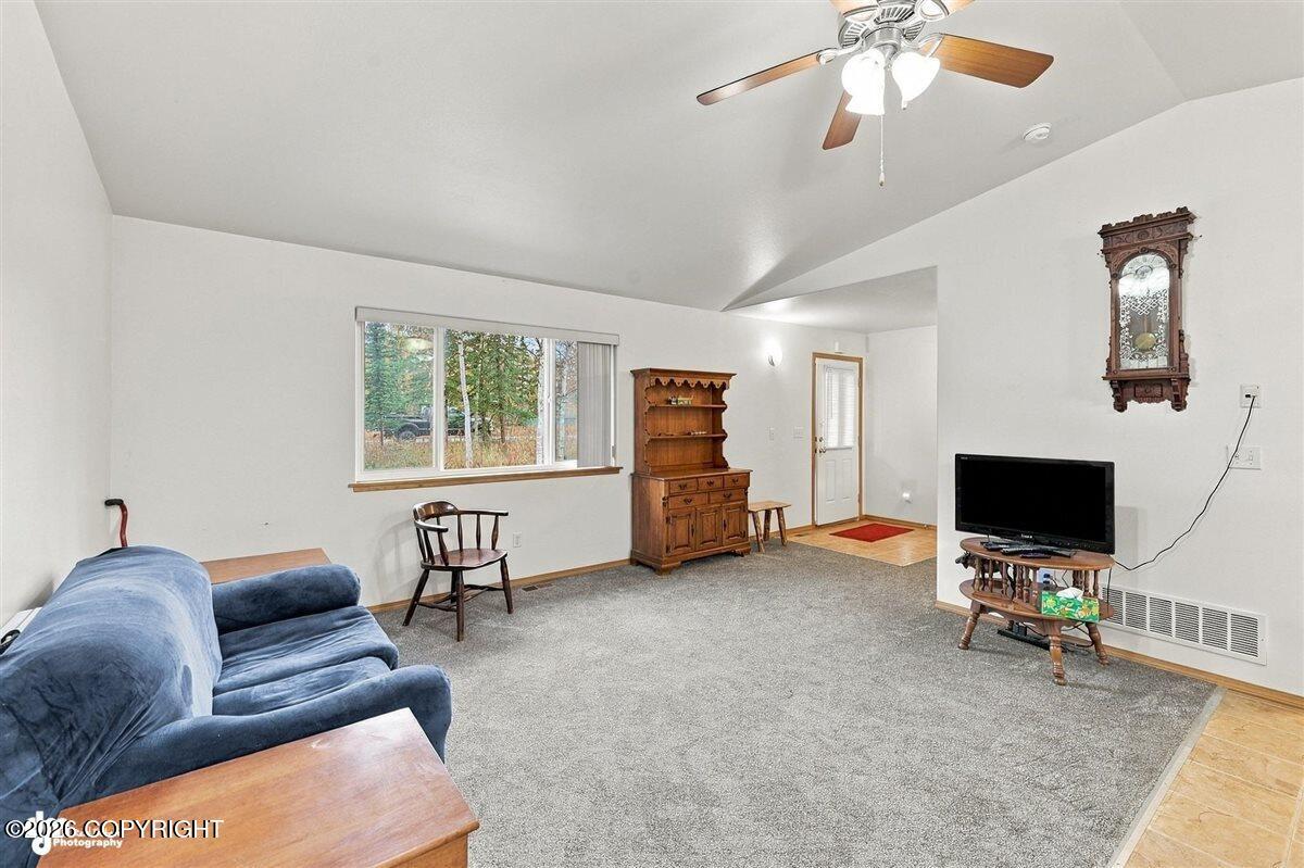 10410 W Pinckney Drive Property Photo 8
