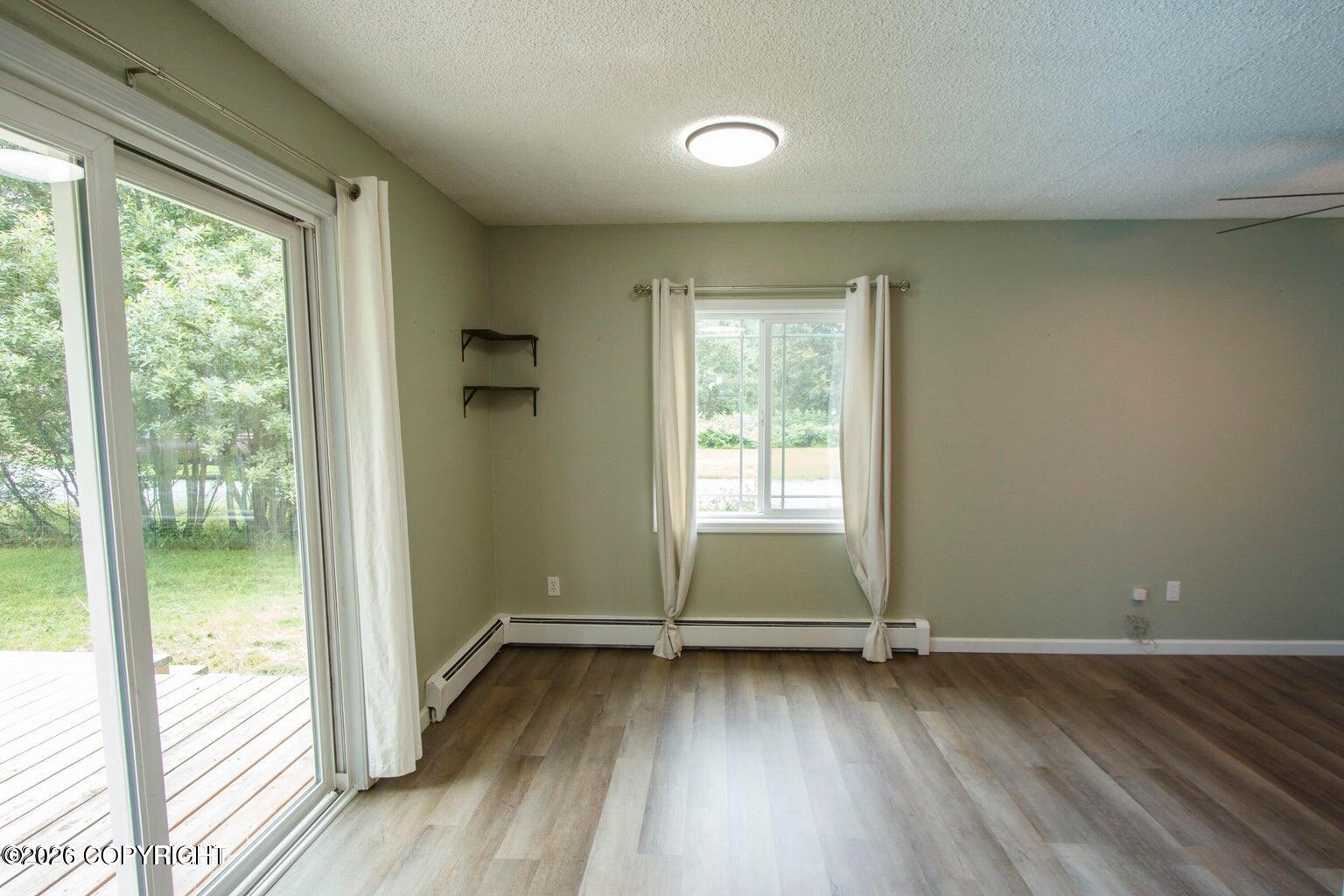 22440 Lampert Circle Property Photo 7