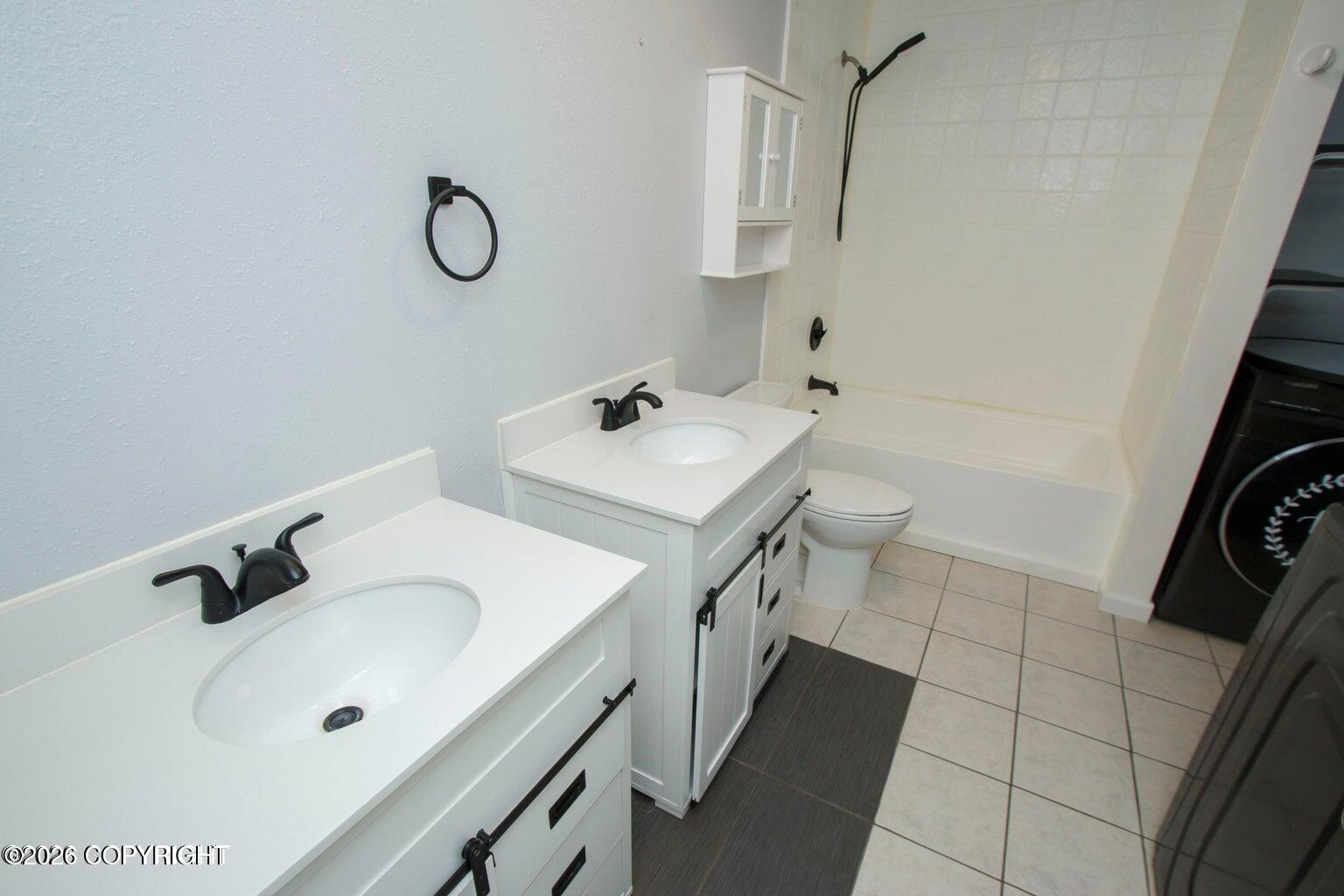 22440 Lampert Circle Property Photo 16