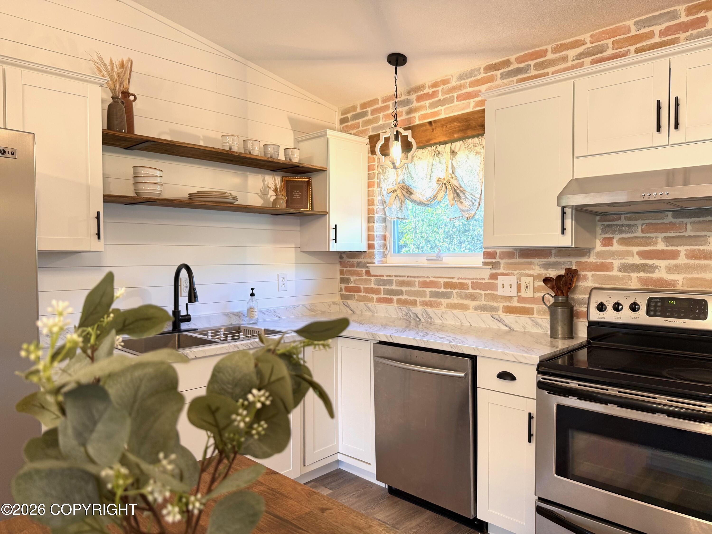 7966 W Carmel Road Property Photo 7