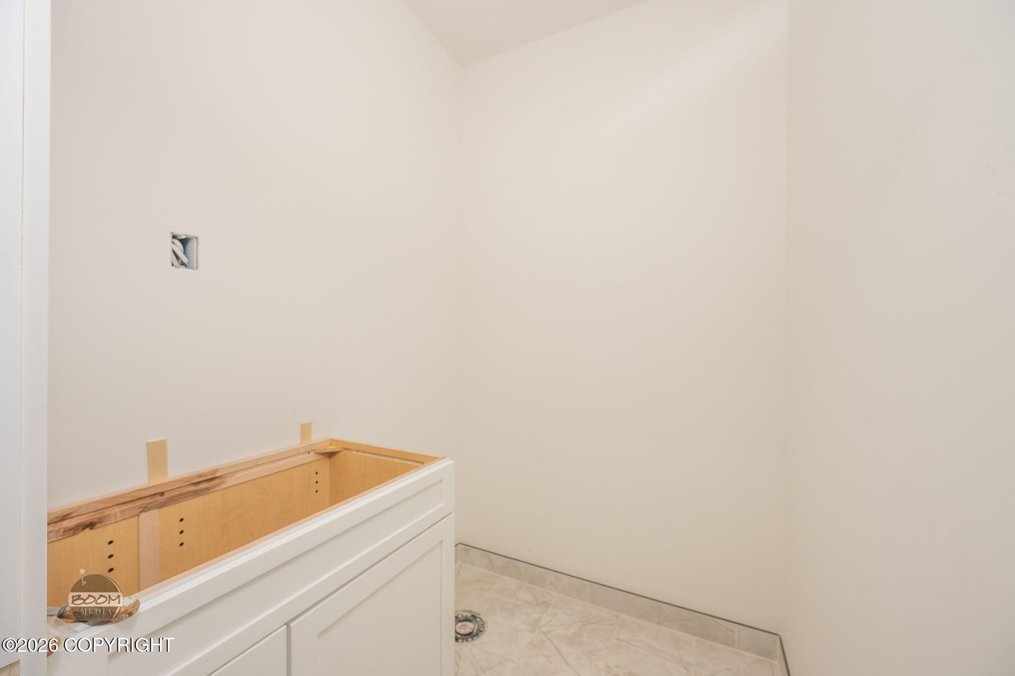 5939 S Gates Street Property Photo 15