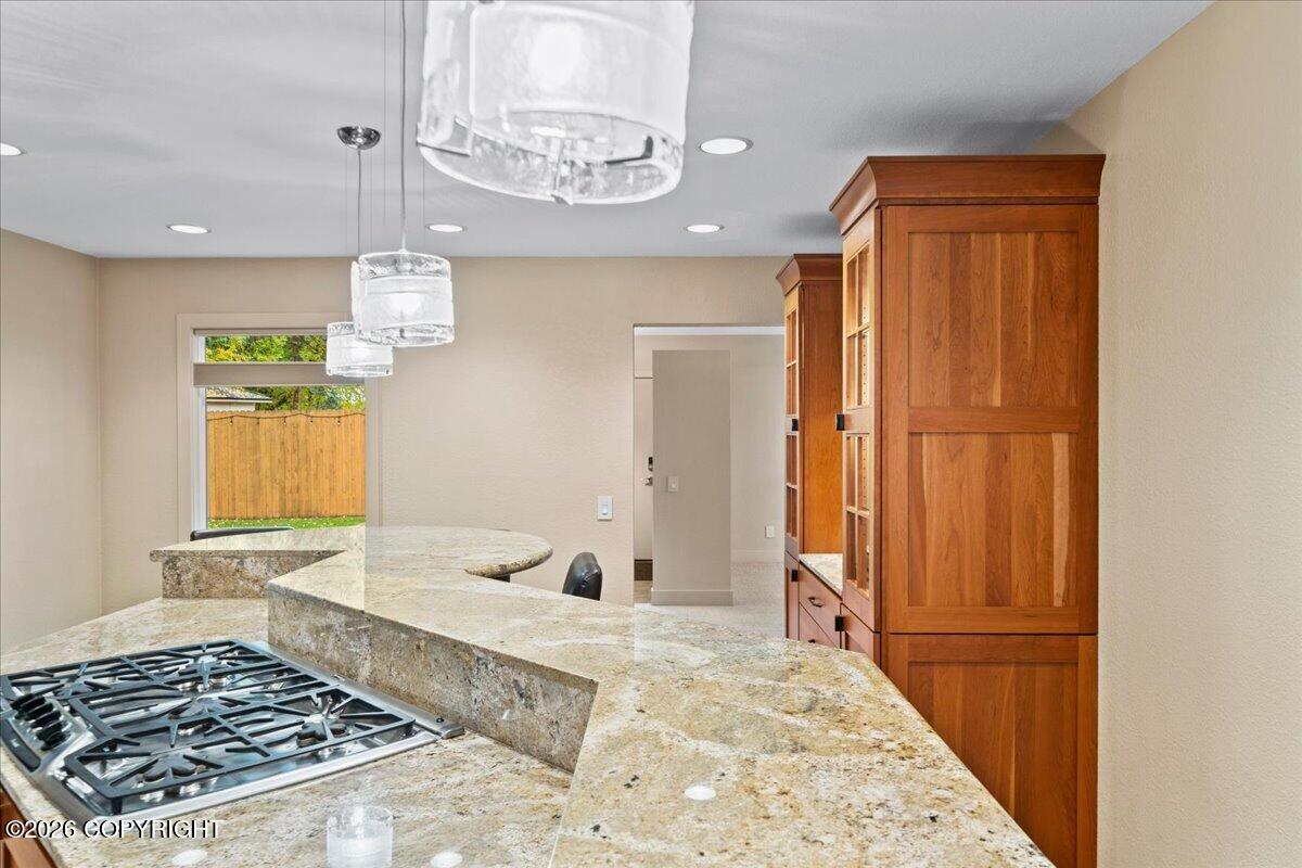 2084 Arlington Drive Property Photo 21