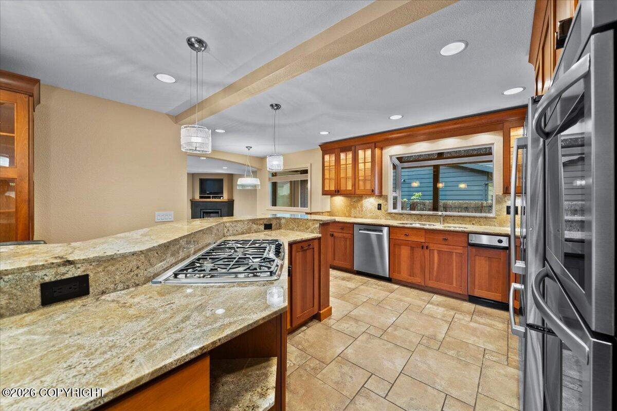 2084 Arlington Drive Property Photo 34