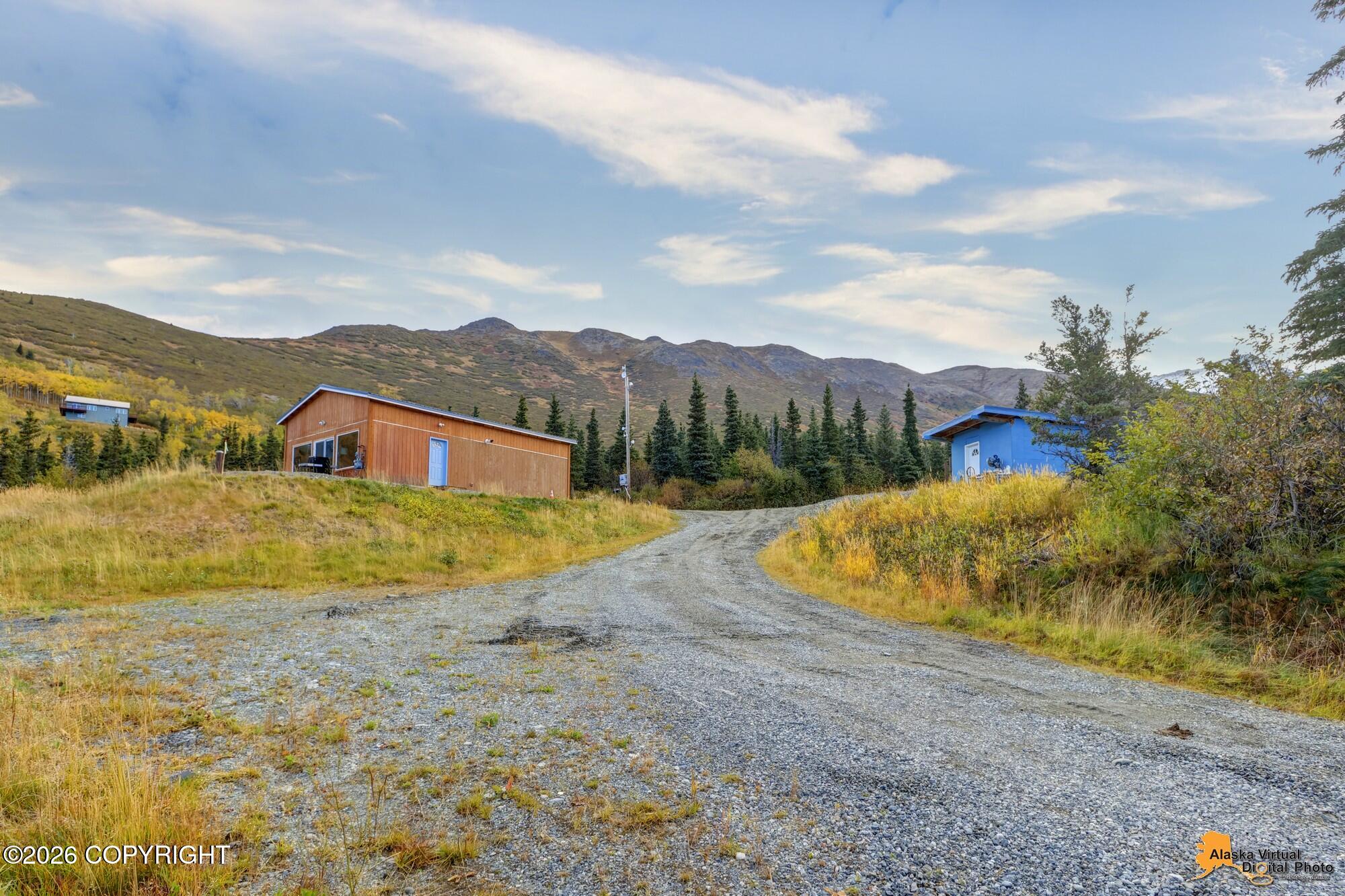 17065 Kings Way Drive Property Photo 3