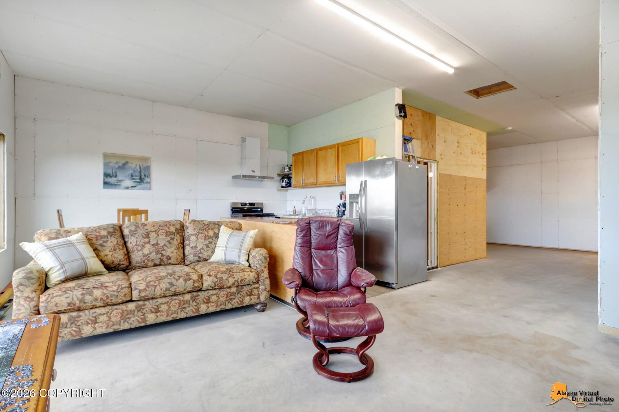 17065 Kings Way Drive Property Photo 8