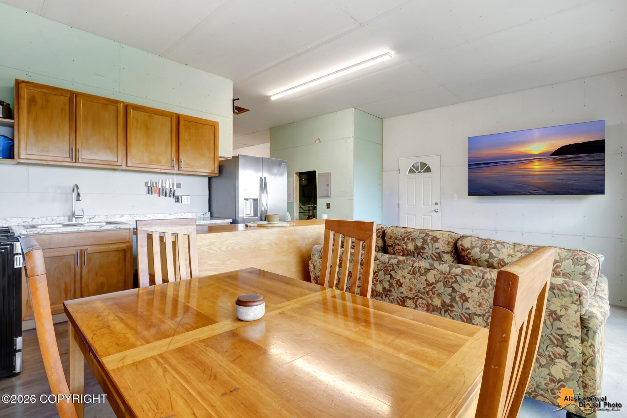 17065 Kings Way Drive Property Photo 10