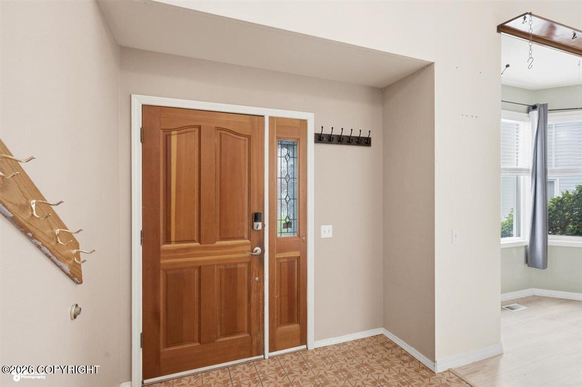 2416 Brook Hill Circle Property Photo 4
