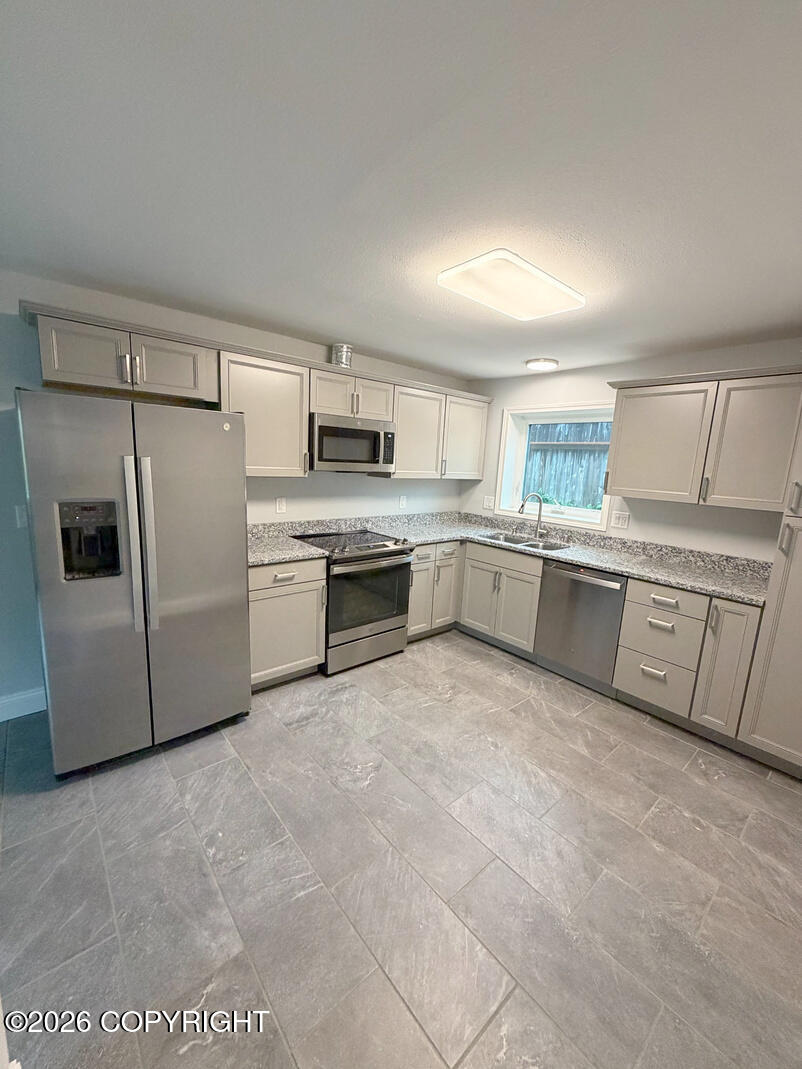 168 Dean Place Property Photo 7