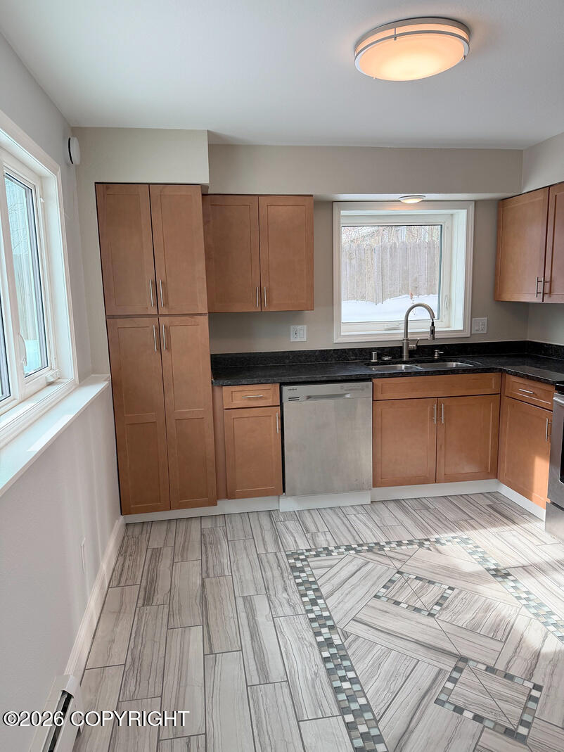 168 Dean Place Property Photo 15
