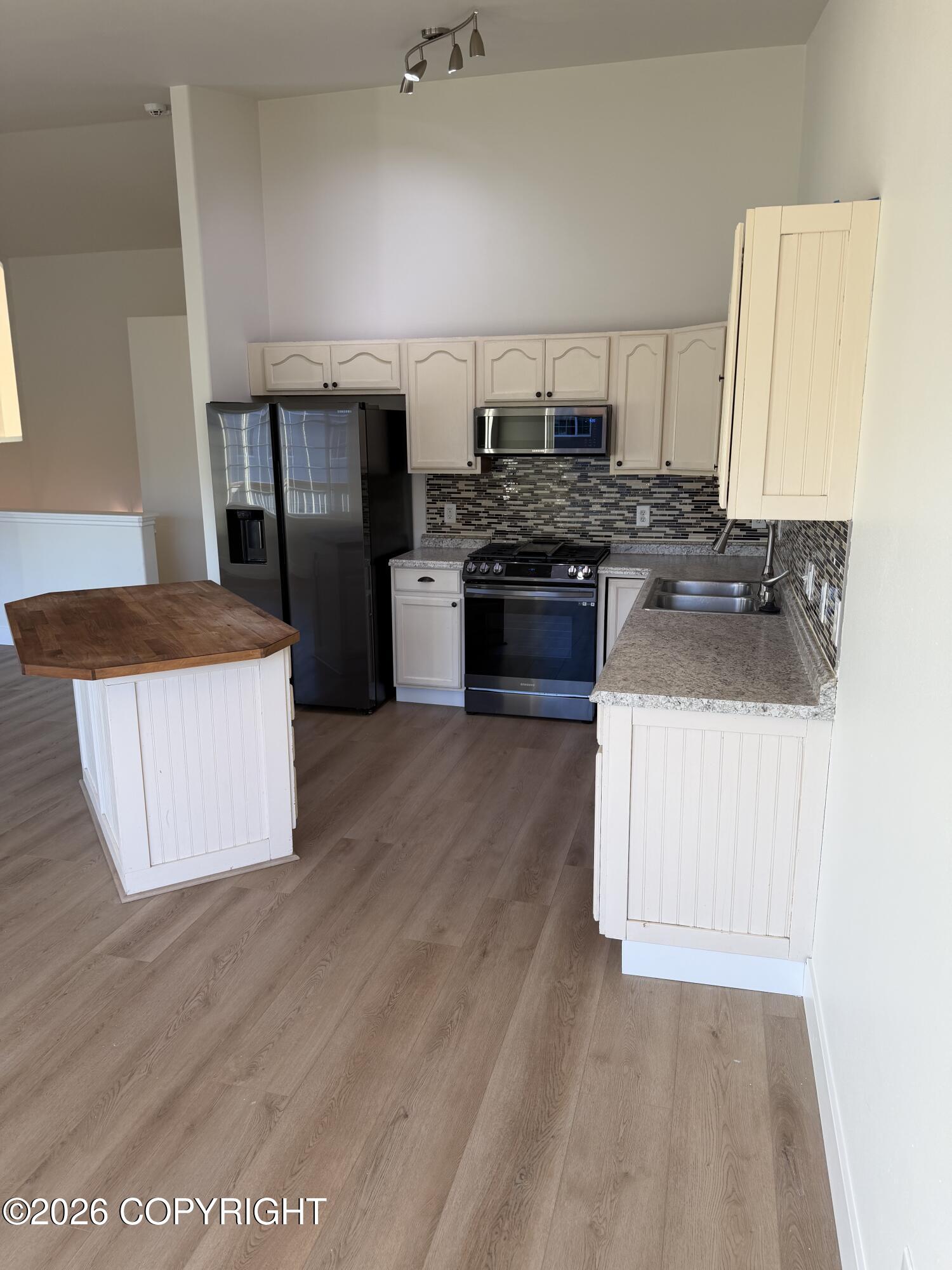 2941 Summer Wind Court Property Photo 9