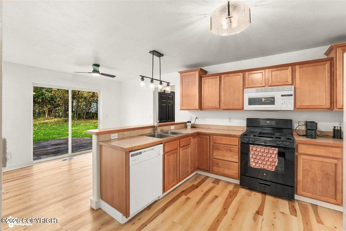 6671 W Wellington Drive Property Photo 8