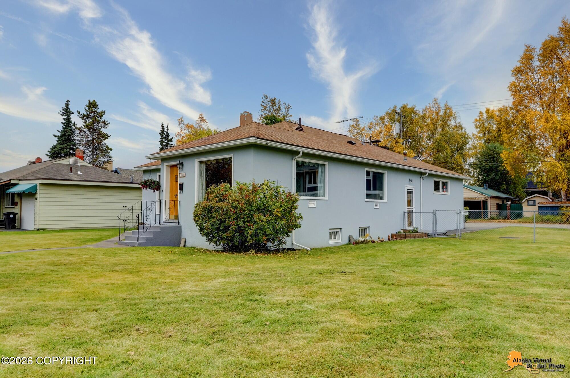 1560 G Street Property Photo 3
