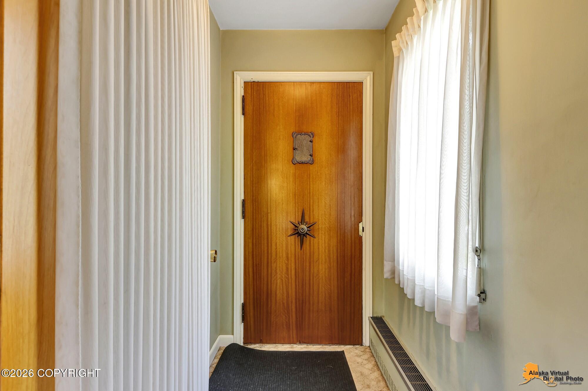 1560 G Street Property Photo 6