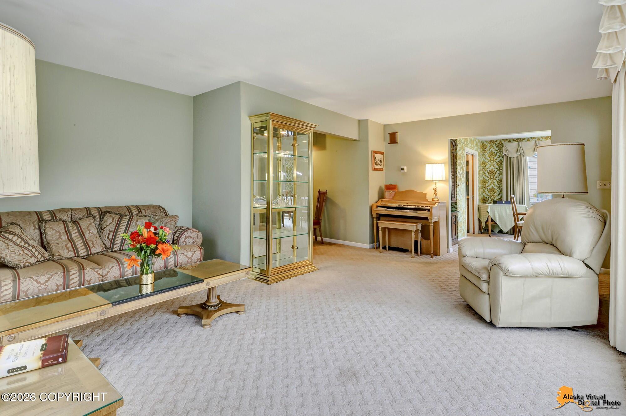 1560 G Street Property Photo 8
