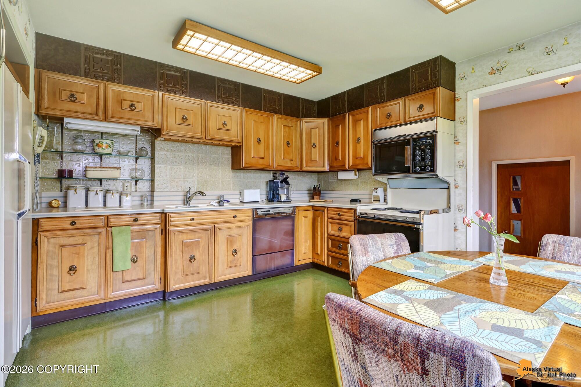 1560 G Street Property Photo 18
