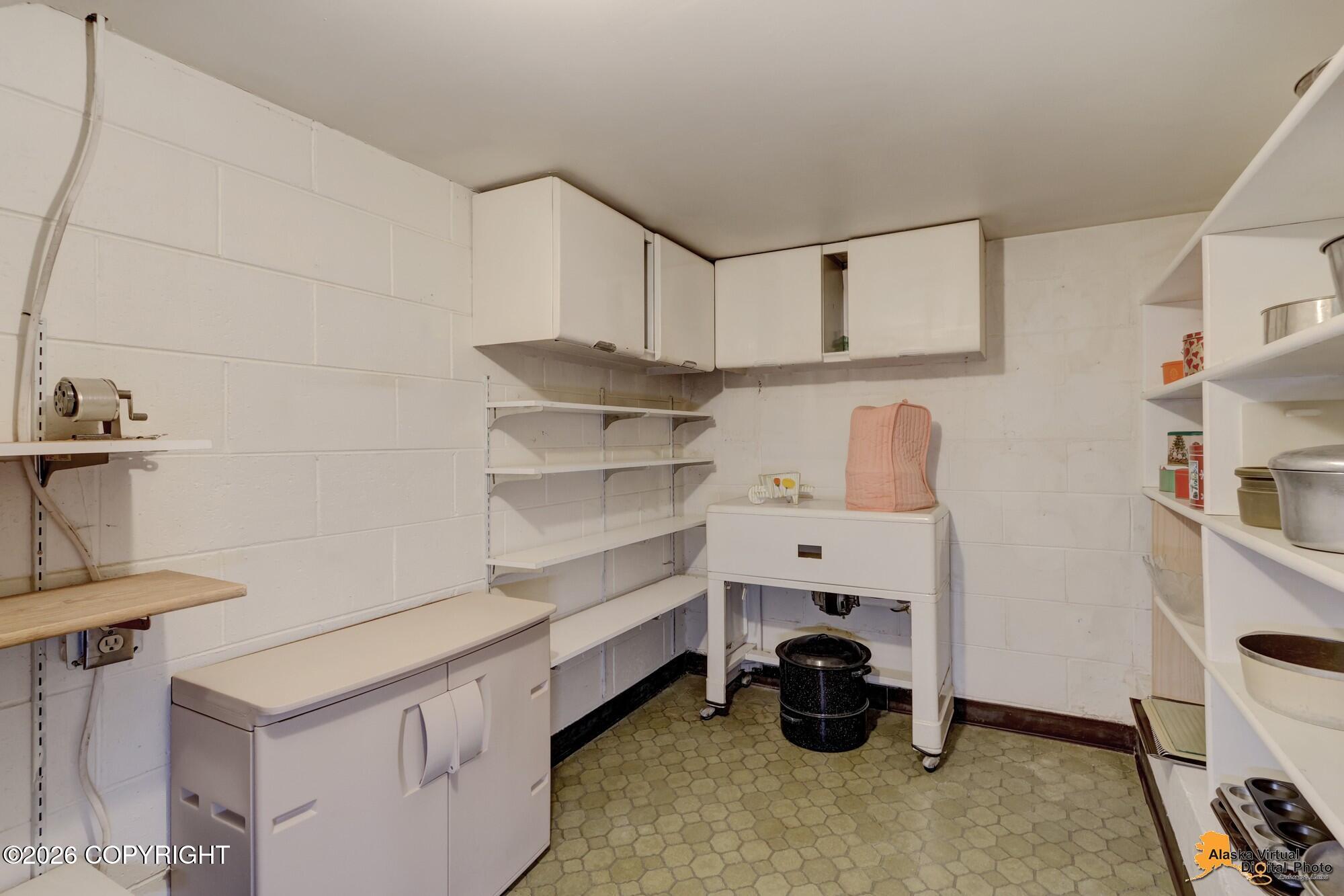 1560 G Street Property Photo 42