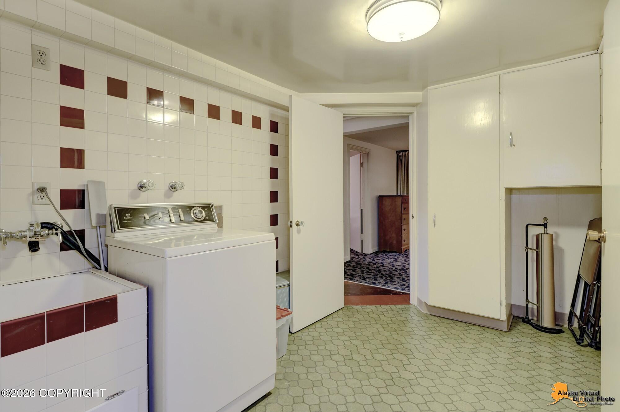 1560 G Street Property Photo 43