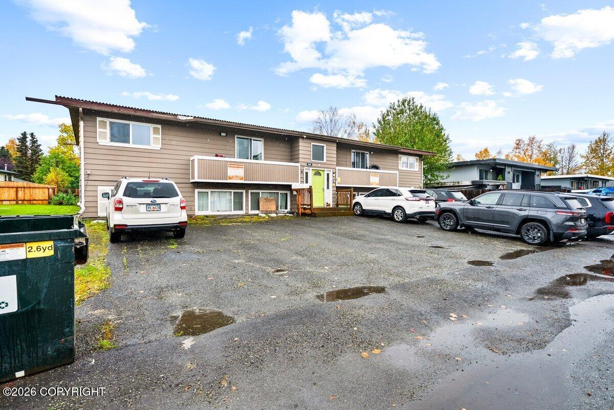 340 E 45th Avenue Property Photo 3