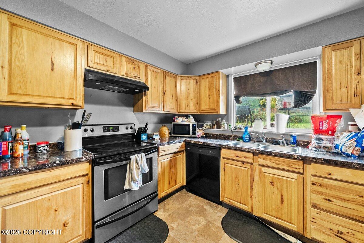 340 E 45th Avenue Property Photo 16