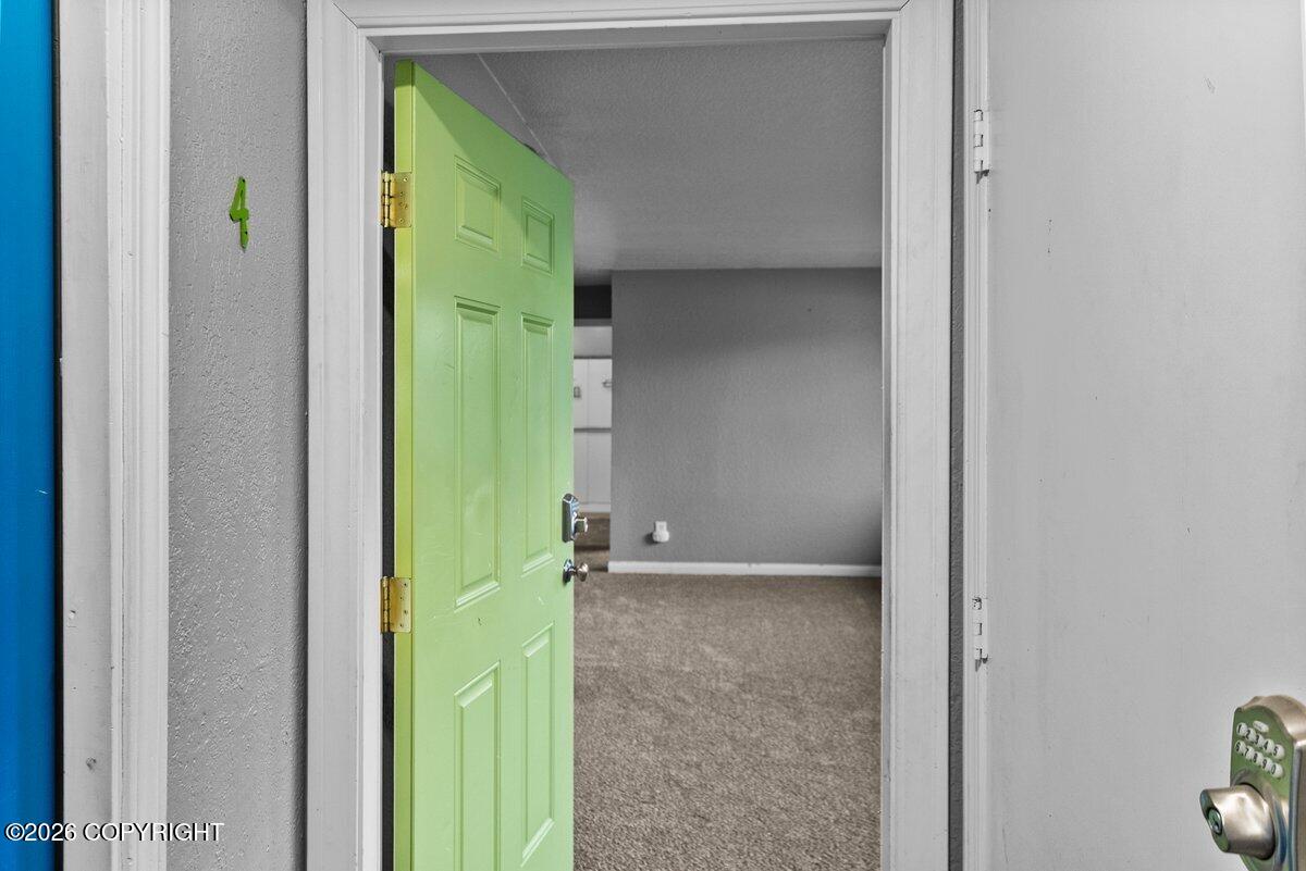 340 E 45th Avenue Property Photo 19