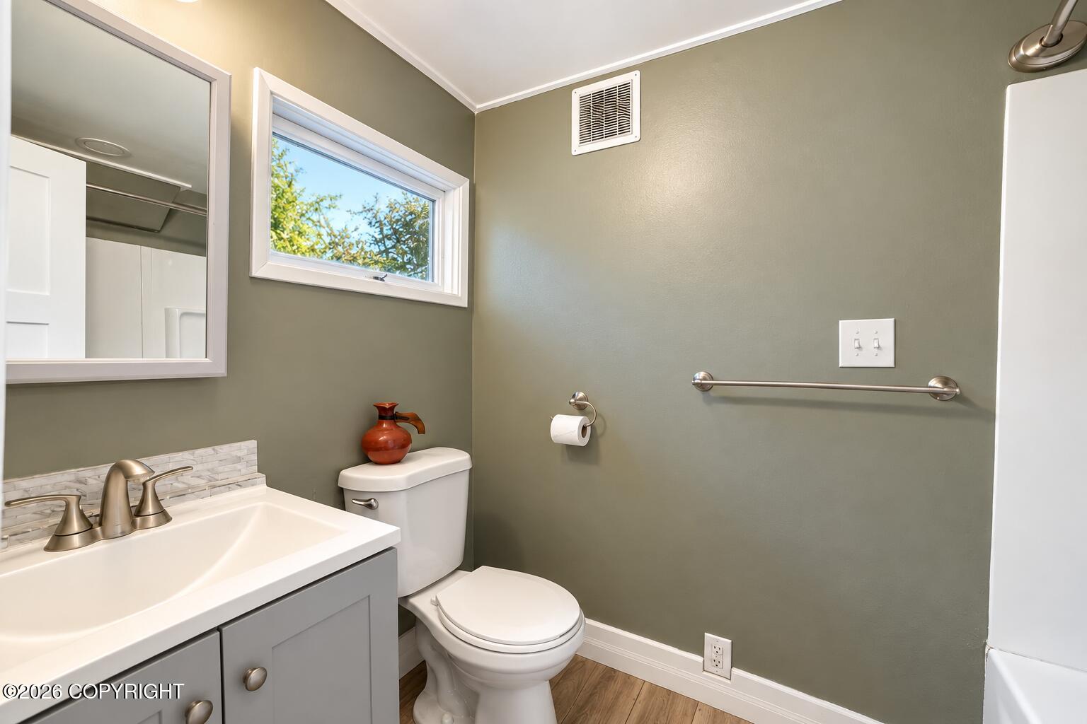 3993 Pennock Street Property Photo 10